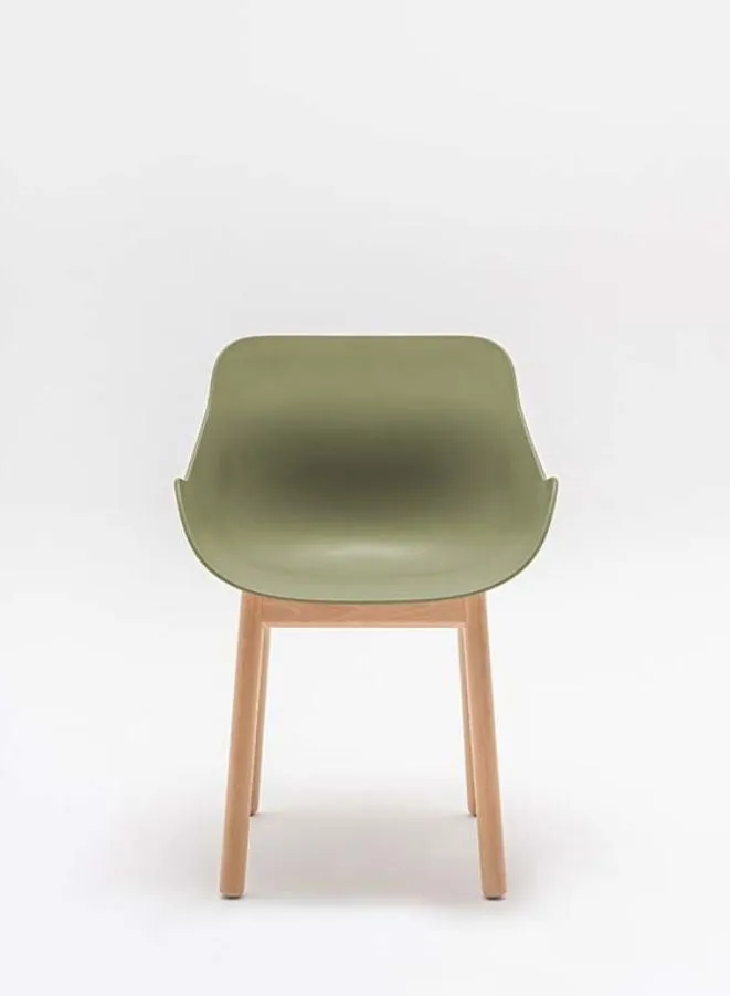 Baltic Basic Chair with Wooden Base (Customizable)