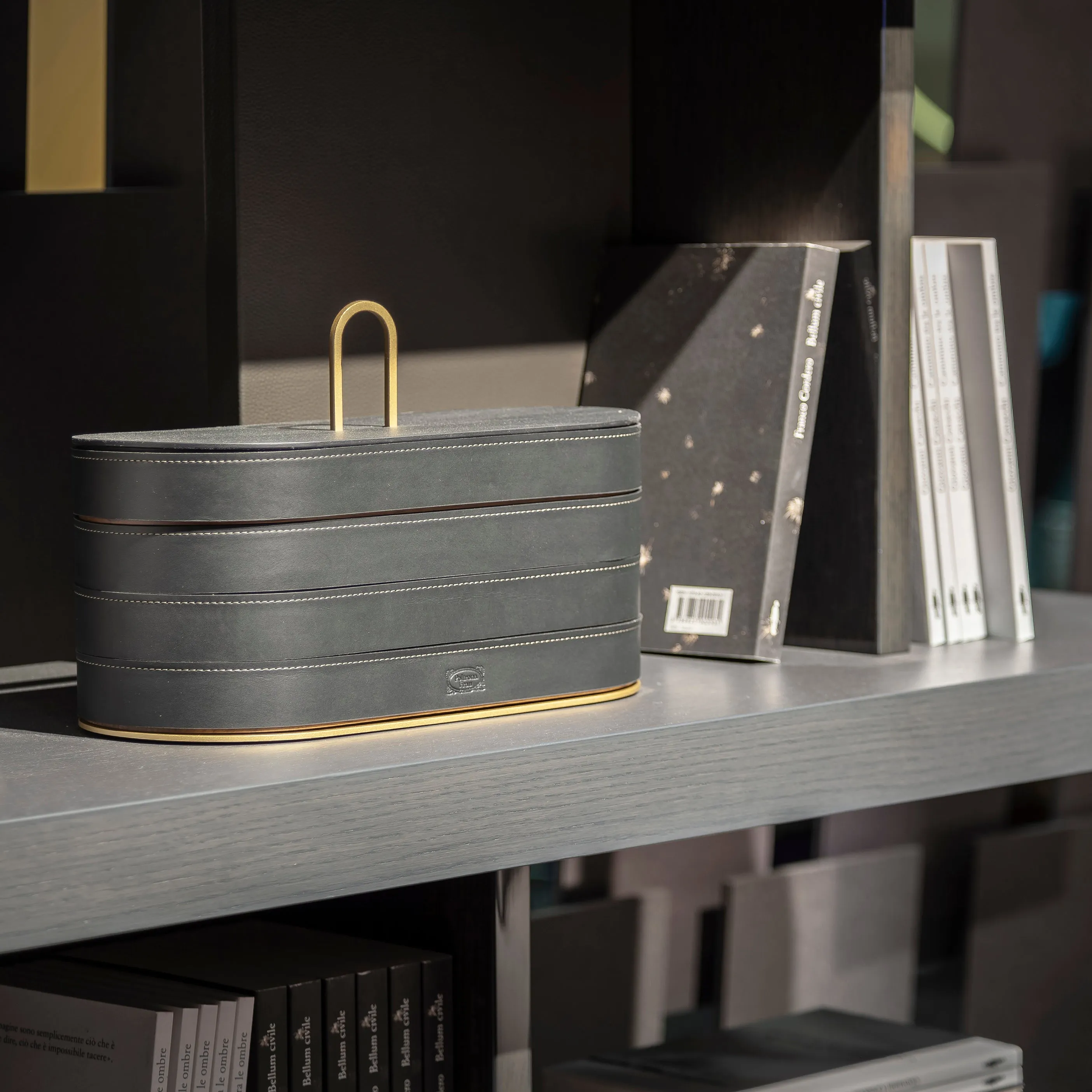 Zhuang Stackable Case